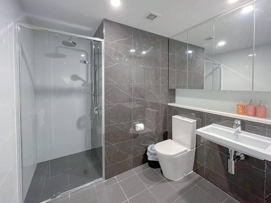 Amazing 2 Bedroom In Cbd! Brisbane Eksteriør billede
