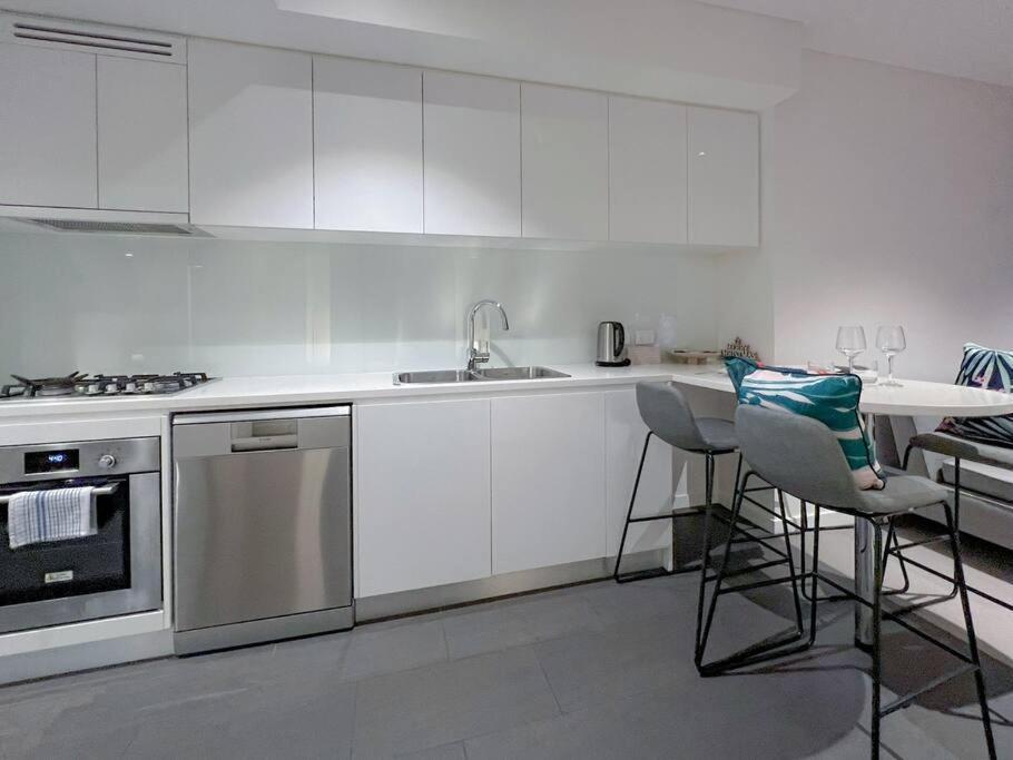 Amazing 2 Bedroom In Cbd! Brisbane Eksteriør billede