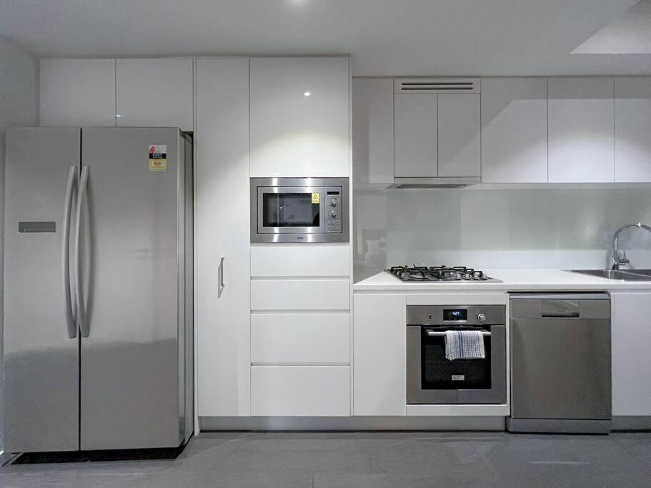 Amazing 2 Bedroom In Cbd! Brisbane Eksteriør billede